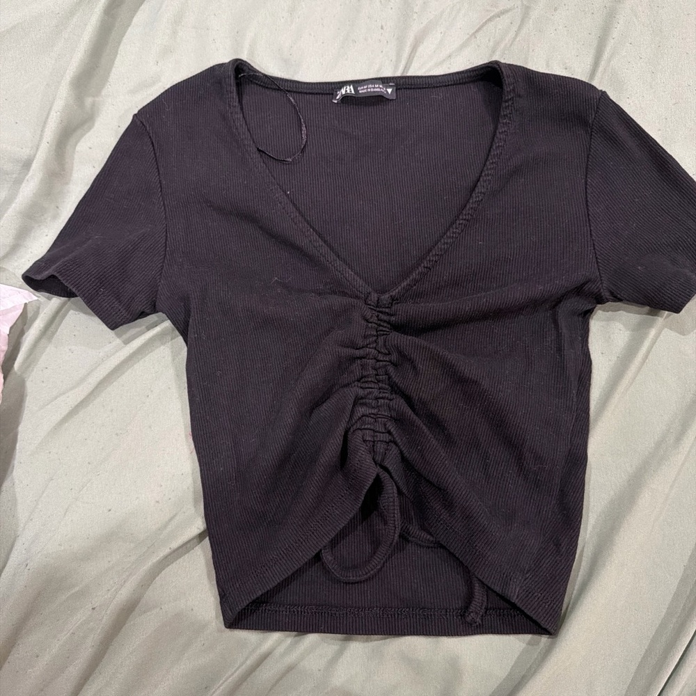 Zara Black Ribbed V-Neck Ruched Crop Top